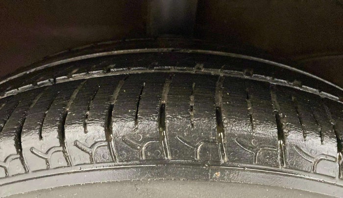 2019 Hyundai NEW SANTRO SPORTZ CNG, CNG, Manual, 83,258 km, Left Rear Tyre Tread