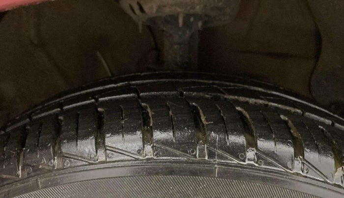 2019 Hyundai NEW SANTRO SPORTZ CNG, CNG, Manual, 83,258 km, Right Front Tyre Tread