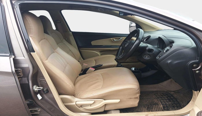 2015 Honda Amaze 1.5L I-DTEC VX, Diesel, Manual, 64,010 km, Right Side Front Door Cabin