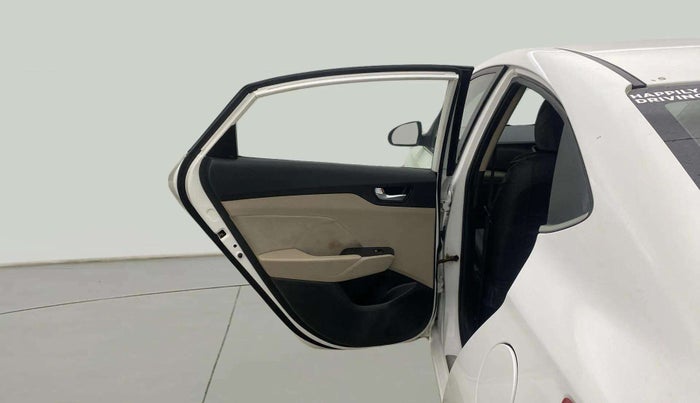 2019 Hyundai Verna 1.4 EX PETROL, CNG, Manual, 91,820 km, LHS Rear Door
