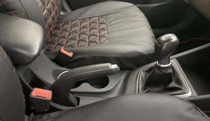 2019 Hyundai Verna 1.4 EX PETROL, CNG, Manual, 91,820 km, Gear Lever