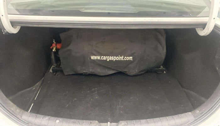 2019 Hyundai Verna 1.4 EX PETROL, CNG, Manual, 91,820 km, Boot Inside