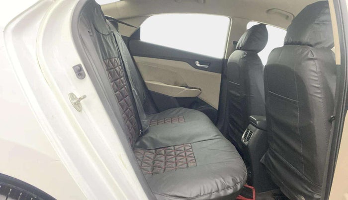 2019 Hyundai Verna 1.4 EX PETROL, CNG, Manual, 91,820 km, Right Side Rear Door Cabin