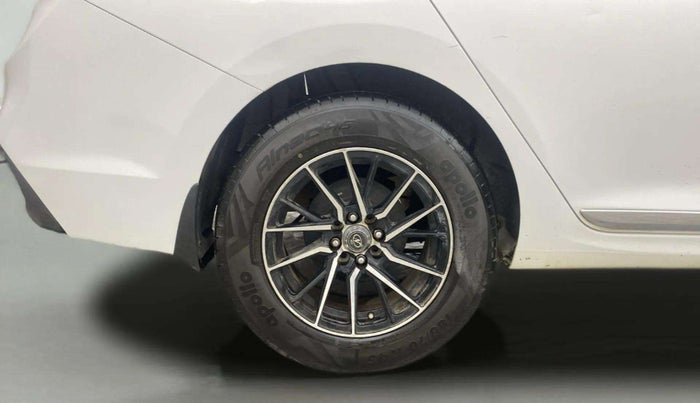 2019 Hyundai Verna 1.4 EX PETROL, CNG, Manual, 91,820 km, Right Rear Wheel