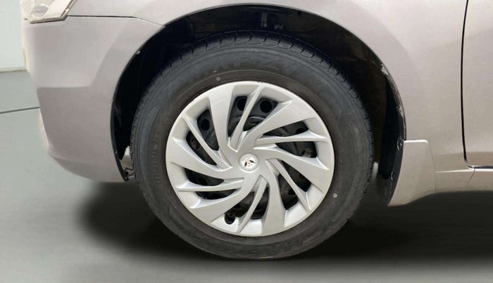 2017 Maruti Ciaz DELTA 1.4 MT PETROL, Petrol, Manual, 1,08,406 km, Left Front Wheel