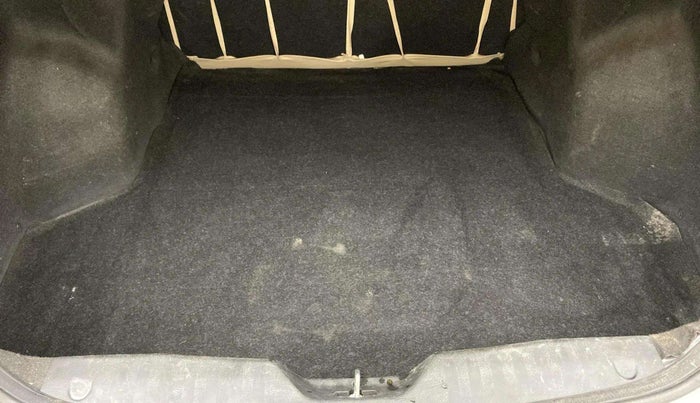 2017 Maruti Ciaz DELTA 1.4 MT PETROL, Petrol, Manual, 1,08,406 km, Boot Inside