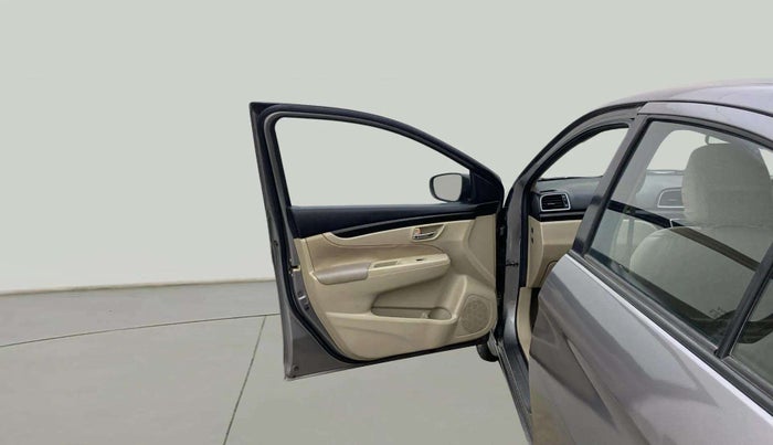 2017 Maruti Ciaz DELTA 1.4 MT PETROL, Petrol, Manual, 1,08,406 km, LHS Front Door