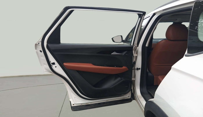 2021 MG HECTOR PLUS SELECT 2.0 DIESEL TURBO MT 7-STR, Diesel, Manual, 72,515 km, LHS Rear Door