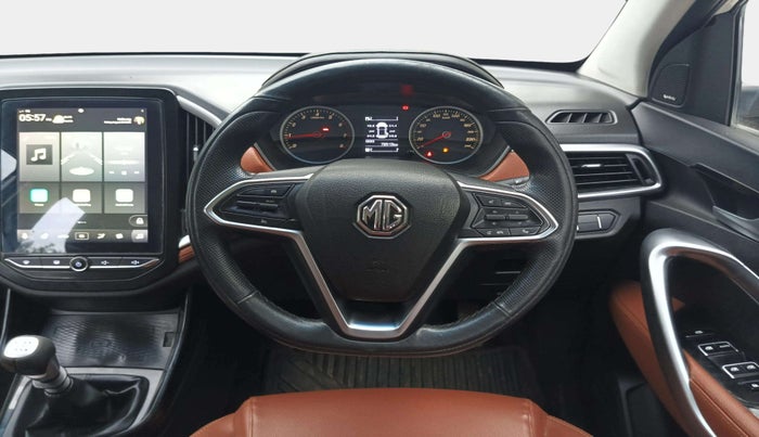 2021 MG HECTOR PLUS SELECT 2.0 DIESEL TURBO MT 7-STR, Diesel, Manual, 72,515 km, Steering Wheel Close Up