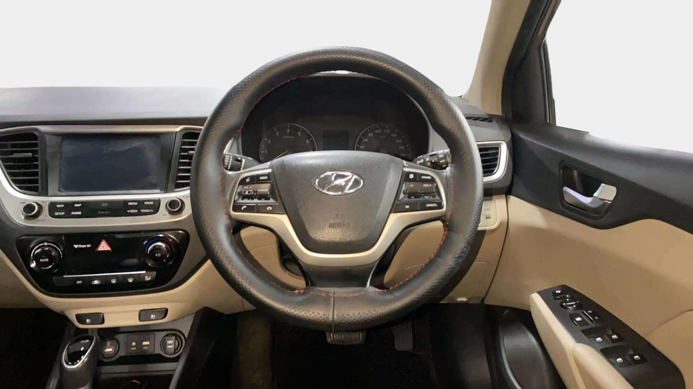 2018 Hyundai Verna 1.6 VTVT SX (O) AT, Petrol, Automatic, 51,878 km, Steering Wheel Close Up