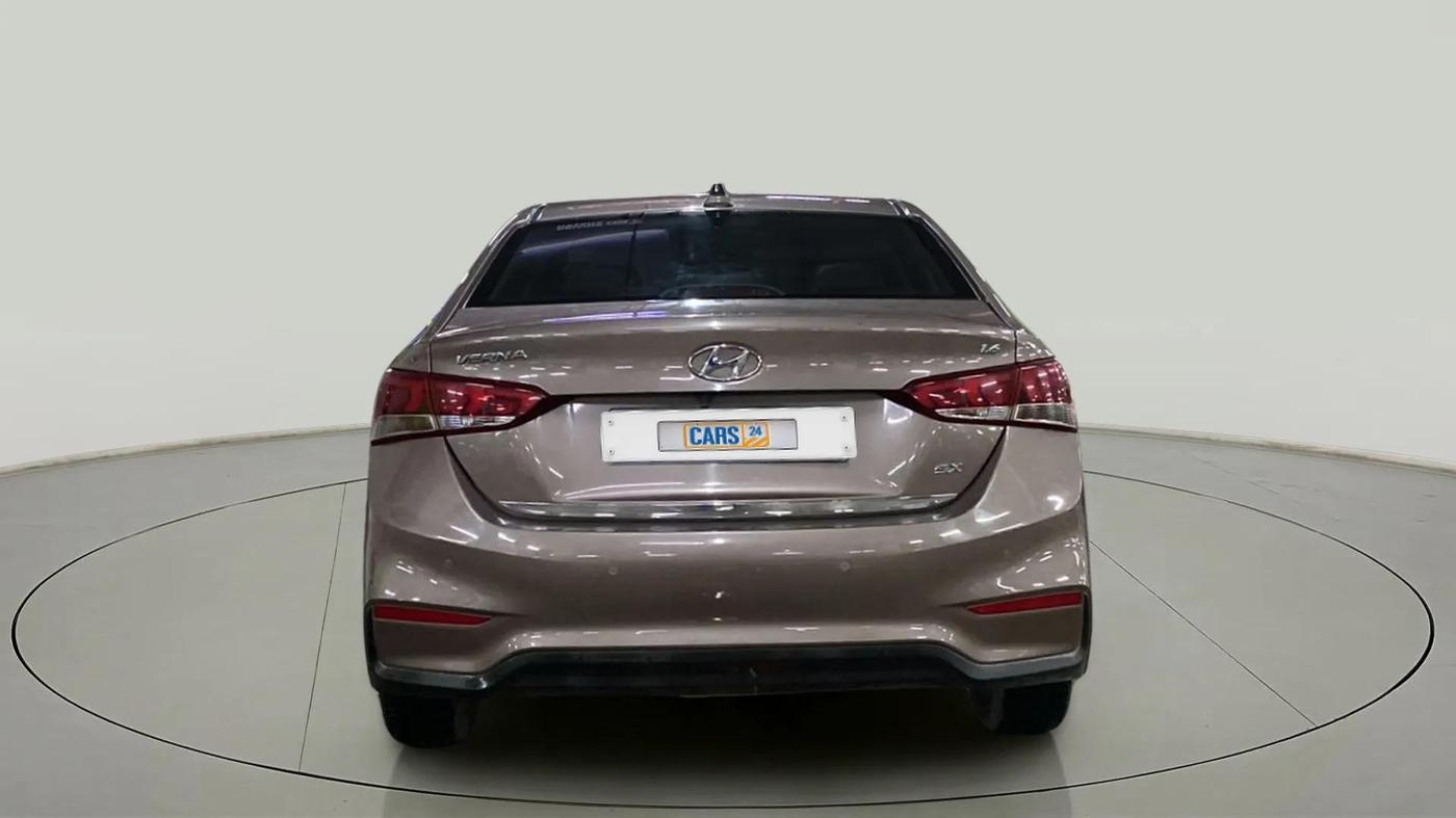 2018 Hyundai Verna 1.6 VTVT SX (O) AT, Petrol, Automatic, 51,878 km, Back/Rear