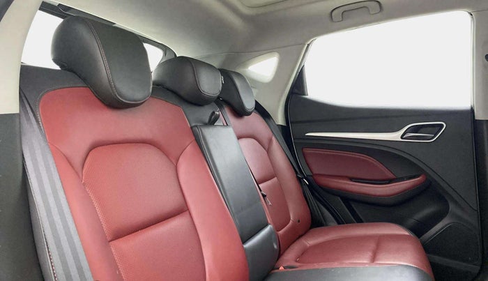 2023 MG ASTOR SAVVY 1.5 CVT S RED, Petrol, Automatic, 22,796 km, Right Side Rear Door Cabin