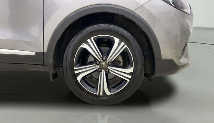 2023 MG ASTOR SAVVY 1.5 CVT S RED, Petrol, Automatic, 22,796 km, Right Front Wheel