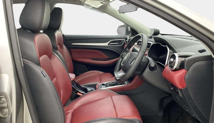 2023 MG ASTOR SAVVY 1.5 CVT S RED, Petrol, Automatic, 22,796 km, Right Side Front Door Cabin