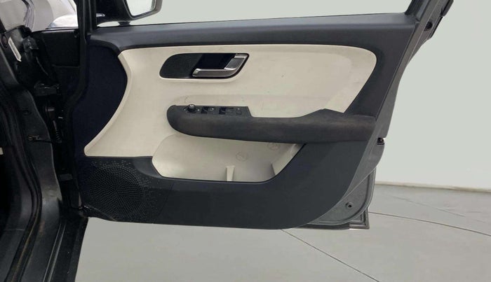 2022 Tata ALTROZ XM PLUS PETROL, Petrol, Manual, 24,189 km, Driver Side Door Panels Control
