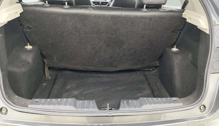 2022 Tata ALTROZ XM PLUS PETROL, Petrol, Manual, 24,189 km, Boot Inside