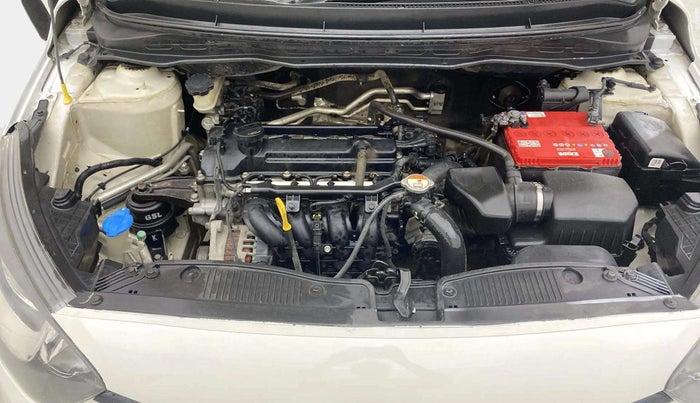 2013 Hyundai i20 MAGNA (O) 1.2, Petrol, Manual, 62,986 km, Engine View