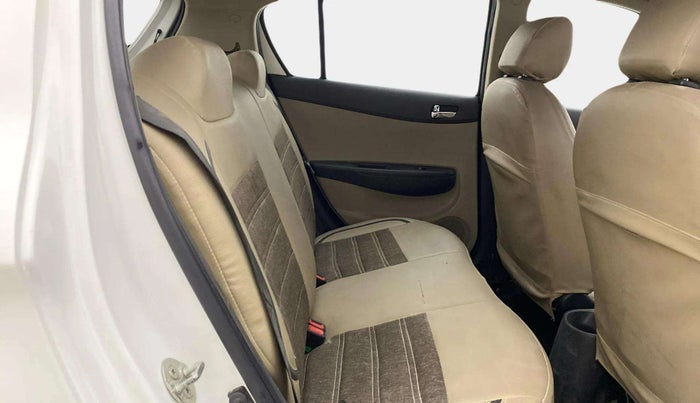 2013 Hyundai i20 MAGNA (O) 1.2, Petrol, Manual, 62,986 km, Right Side Rear Door Cabin