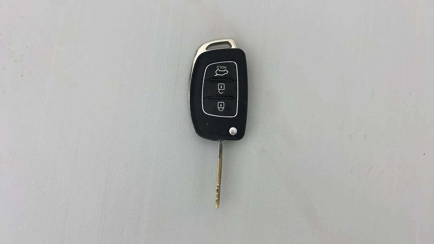 2013 Hyundai i20 MAGNA (O) 1.2, Petrol, Manual, 62,986 km, Key Close Up