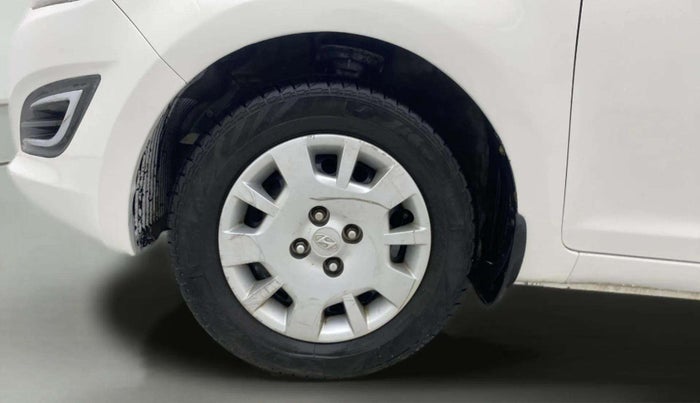 2013 Hyundai i20 MAGNA (O) 1.2, Petrol, Manual, 62,986 km, Left Front Wheel