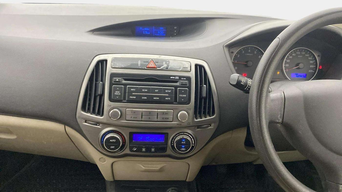 2013 Hyundai i20 MAGNA (O) 1.2, Petrol, Manual, 62,986 km, Air Conditioner