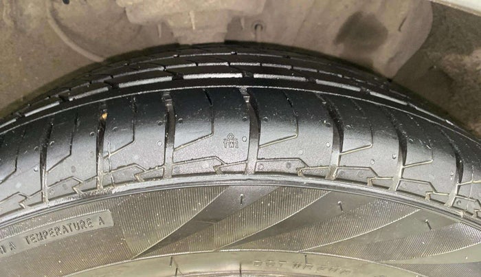 2018 Hyundai Creta SX PLUS AT 1.6 PETROL, Petrol, Automatic, 55,947 km, Right Front Tyre Tread