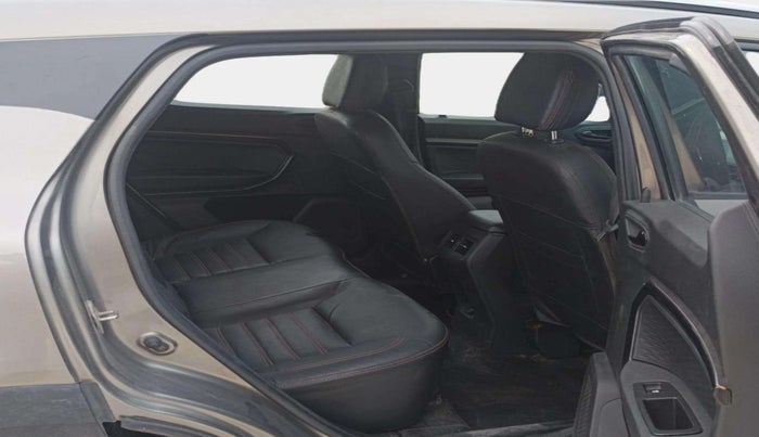 2021 Renault Kiger RXL MT, Petrol, Manual, 54,116 km, Right Side Rear Door Cabin