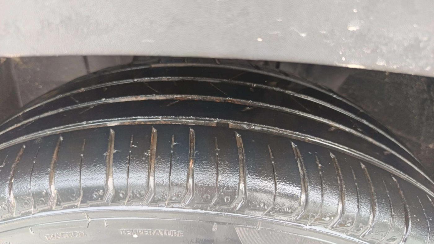 2021 Renault Kiger RXL MT, Petrol, Manual, 54,116 km, Left Front Tyre Tread