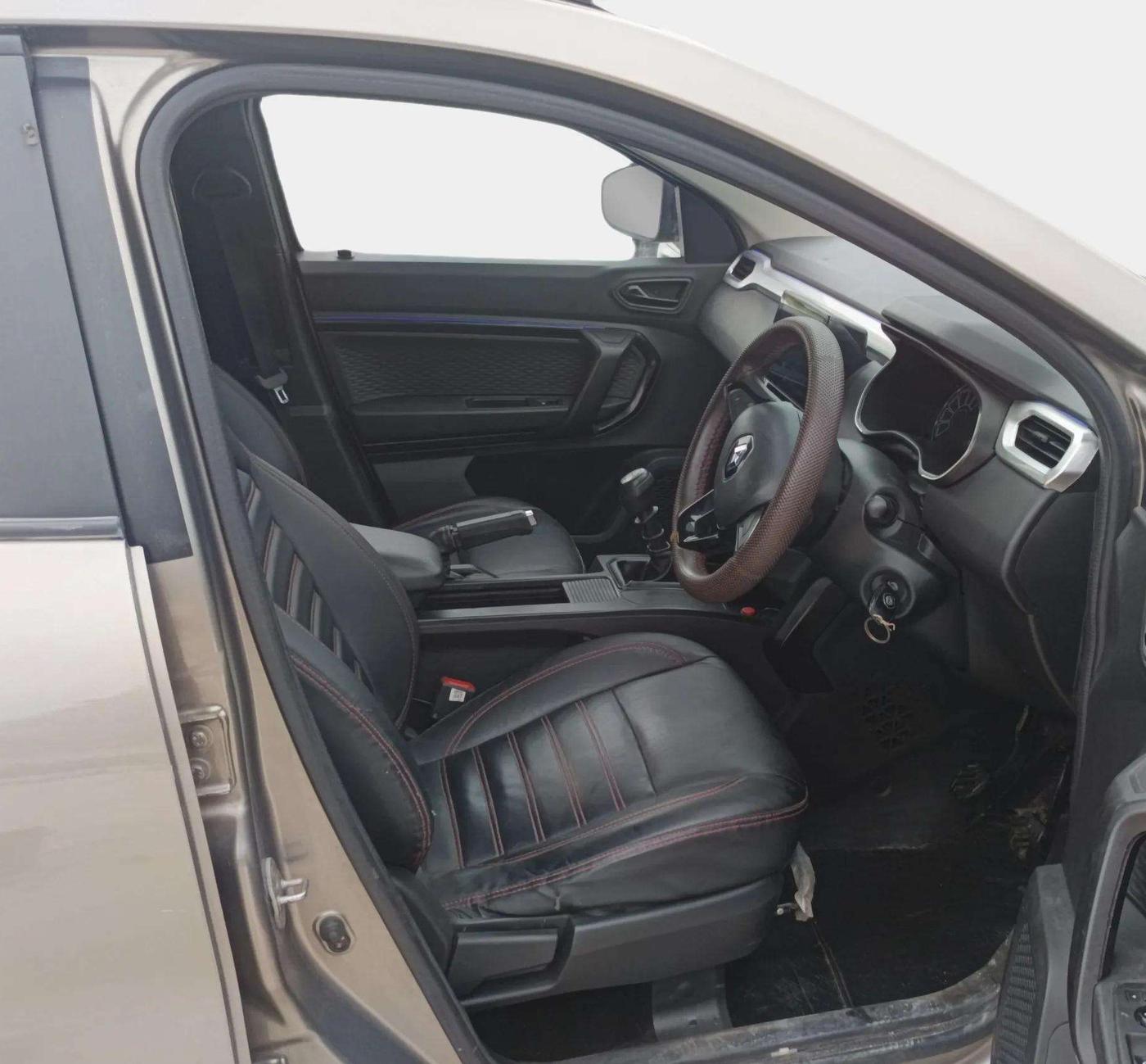 2021 Renault Kiger RXL MT, Petrol, Manual, 54,116 km, Right Side Front Door Cabin