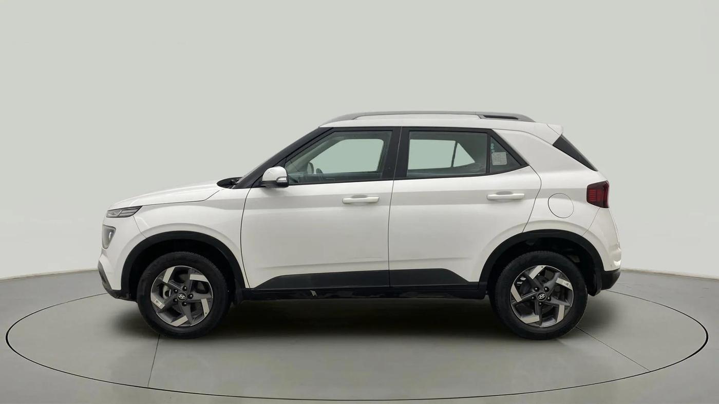 2020 Hyundai VENUE SX 1.5 CRDI, Diesel, Manual, 1,03,762 km, Left Side
