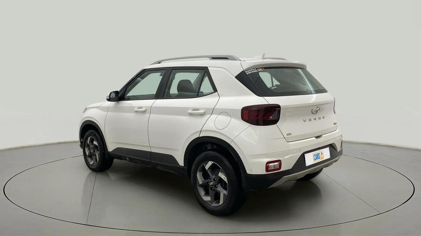 2020 Hyundai VENUE SX 1.5 CRDI, Diesel, Manual, 1,03,762 km, Left Back Diagonal