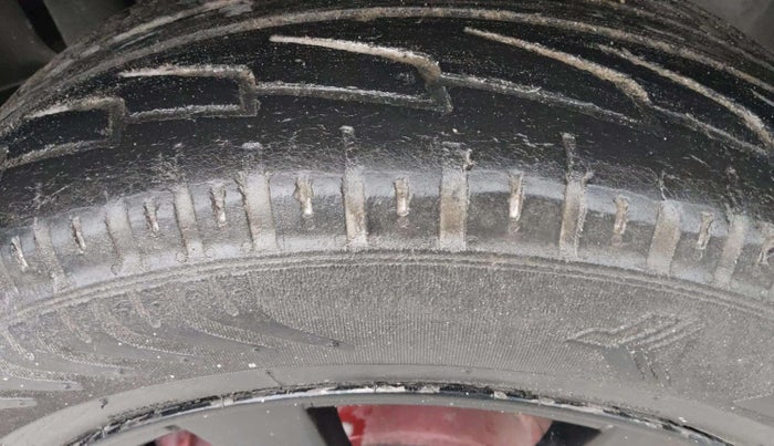 2013 Chevrolet Cruze LTZ, Diesel, Manual, 30,696 km, Right Rear Tyre Tread