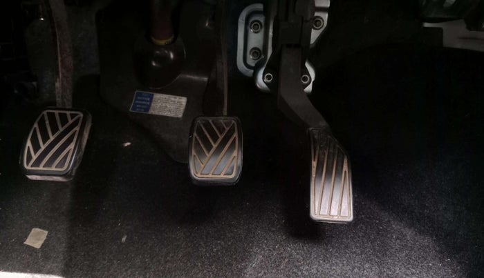 2013 Maruti Swift VDI ABS, Diesel, Manual, 1,81,749 km, Pedals