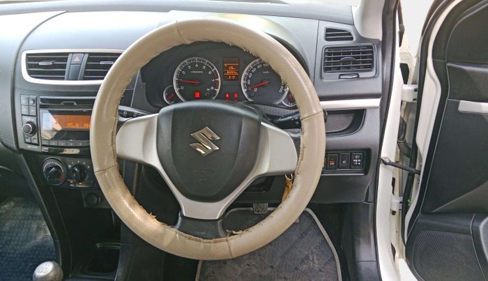 2013 Maruti Swift VDI ABS, Diesel, Manual, 1,81,749 km, Steering Wheel Close Up