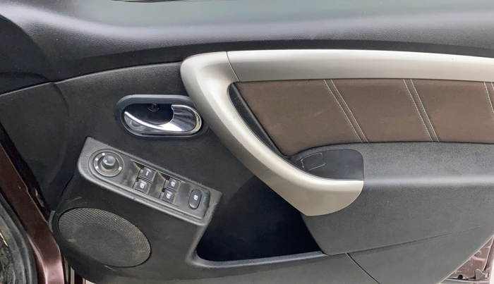 2020 Renault Duster RXZ 1.5 PETROL MT, Petrol, Manual, 63,077 km, Driver Side Door Panels Control