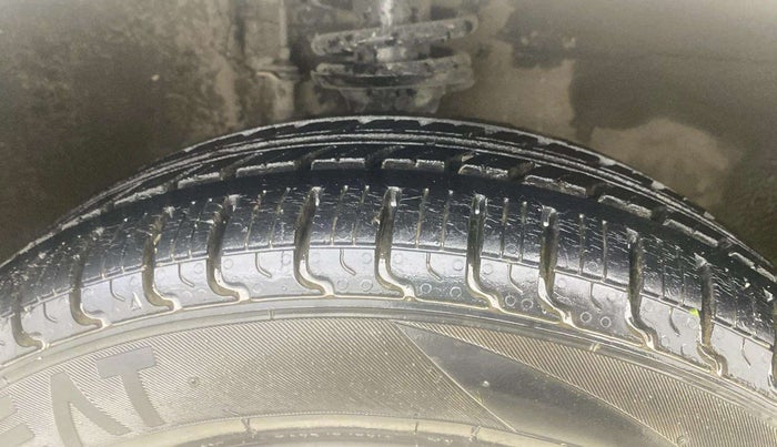 2015 Maruti Alto K10 VXI AMT, Petrol, Automatic, 51,524 km, Right Front Tyre Tread