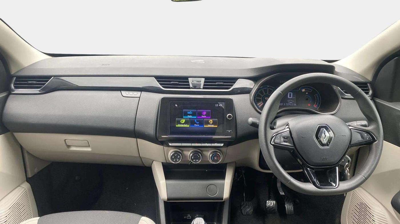 2024 Renault TRIBER RXT, Petrol, Manual, 5,302 km, Dashboard