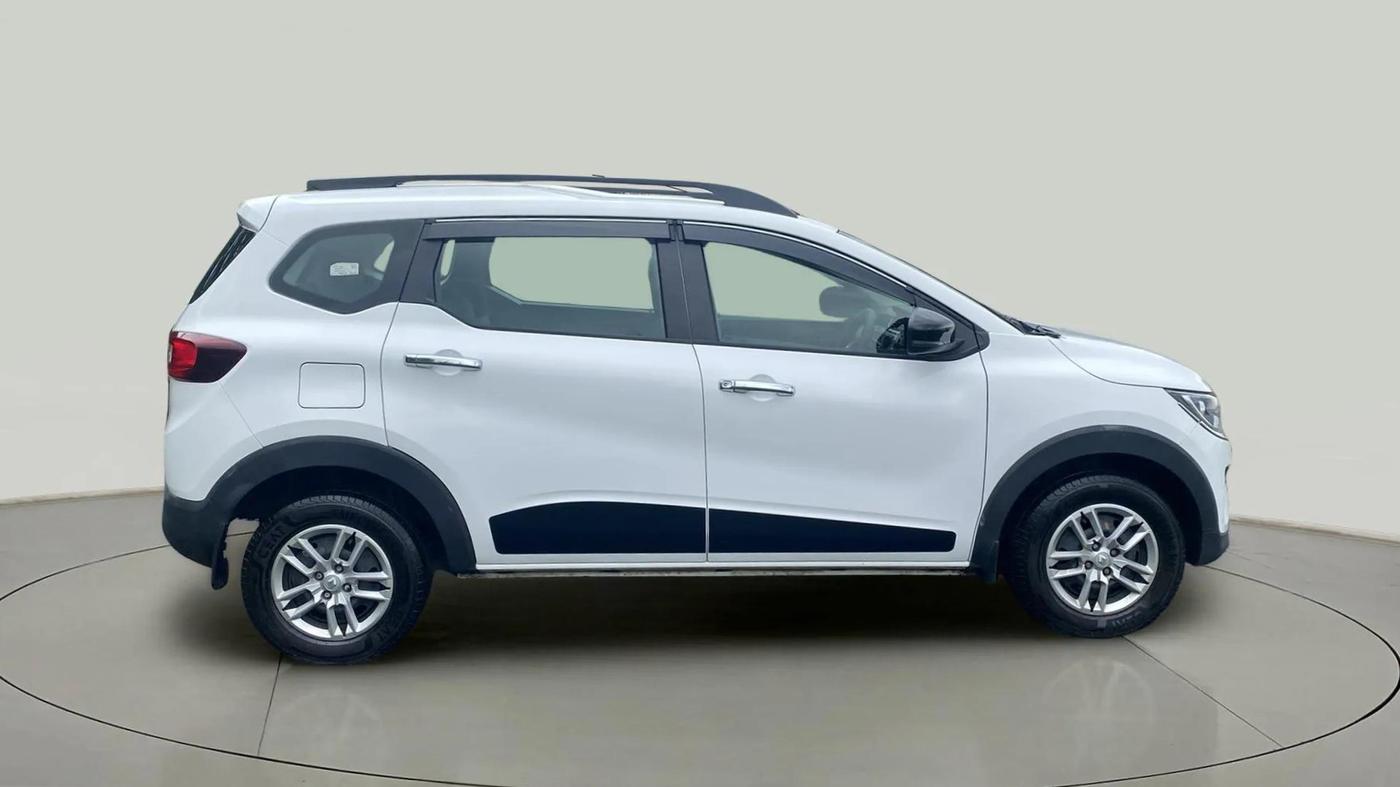 2024 Renault TRIBER RXT, Petrol, Manual, 5,302 km, Right Side View