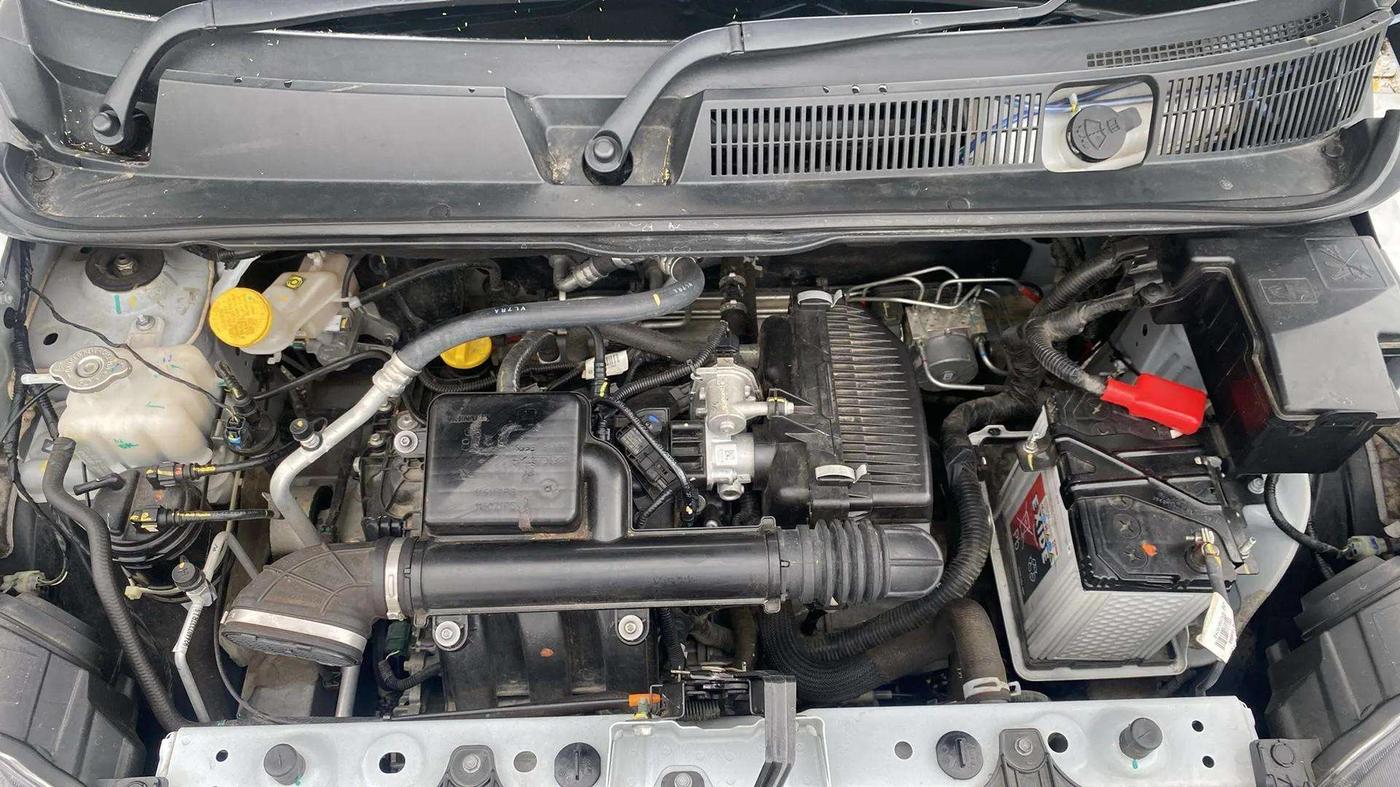 2024 Renault TRIBER RXT, Petrol, Manual, 5,302 km, Engine View