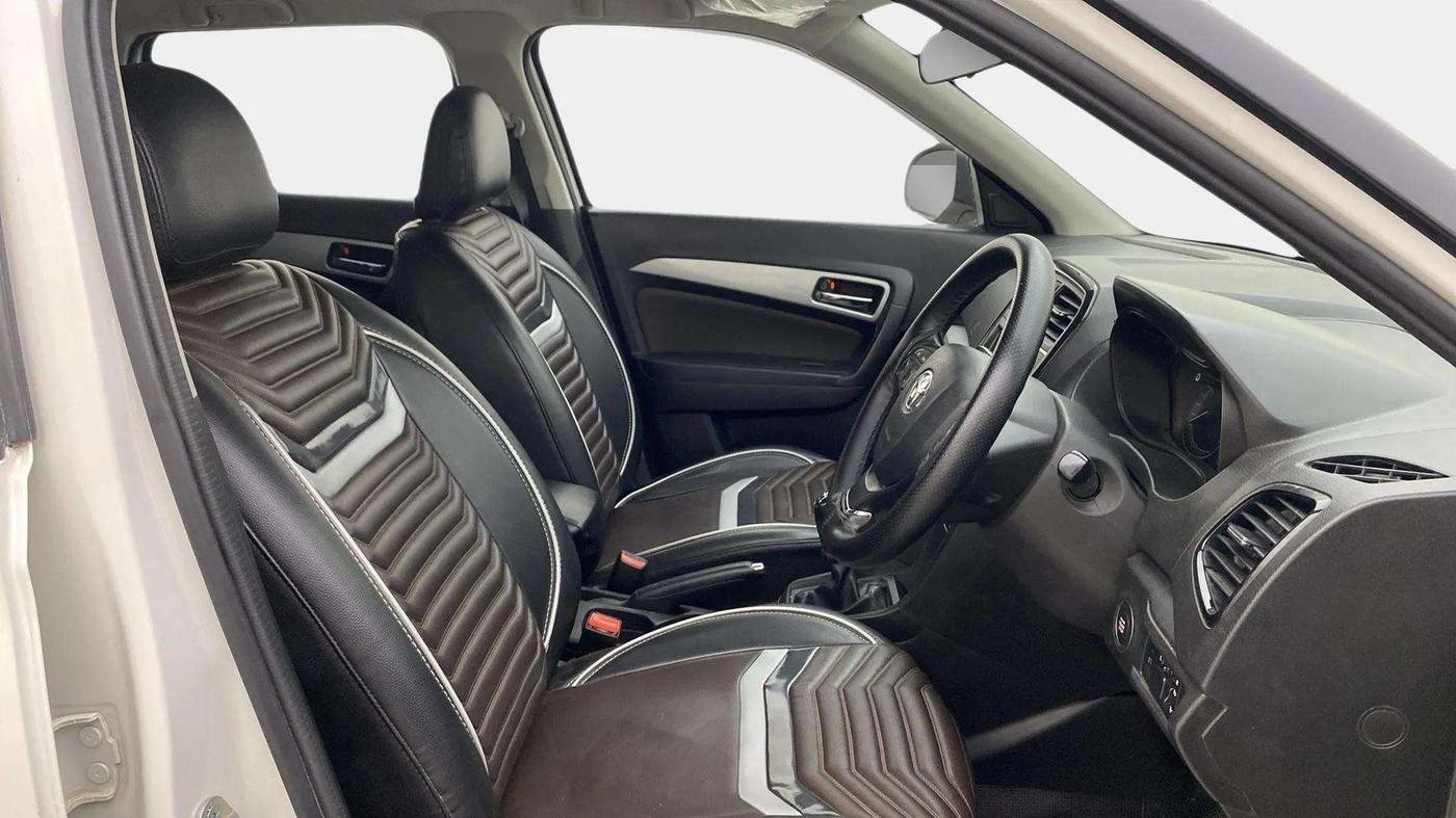 2022 Toyota URBAN CRUISER HIGH GRADE MT, Petrol, Manual, 68,779 km, Right Side Front Door Cabin