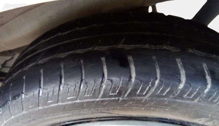 2015 Maruti Wagon R 1.0 VXI, Petrol, Manual, 76,427 km, Left Rear Tyre Tread