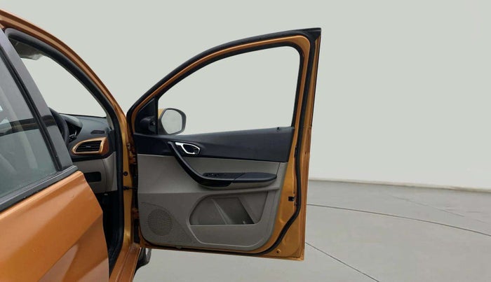 2018 Tata Tiago XZA PETROL, Petrol, Automatic, 75,336 km, RHS Front Door