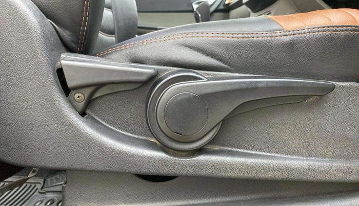 2018 Tata Tiago XZA PETROL, Petrol, Automatic, 75,336 km, Driver Side Adjustment Panel