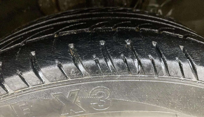 2018 Tata Tiago XZA PETROL, Petrol, Automatic, 75,336 km, Right Front Tyre Tread