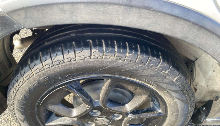 2017 Maruti IGNIS ZETA 1.2 AMT, Petrol, Automatic, 71,481 km, Right Rear Tyre Tread