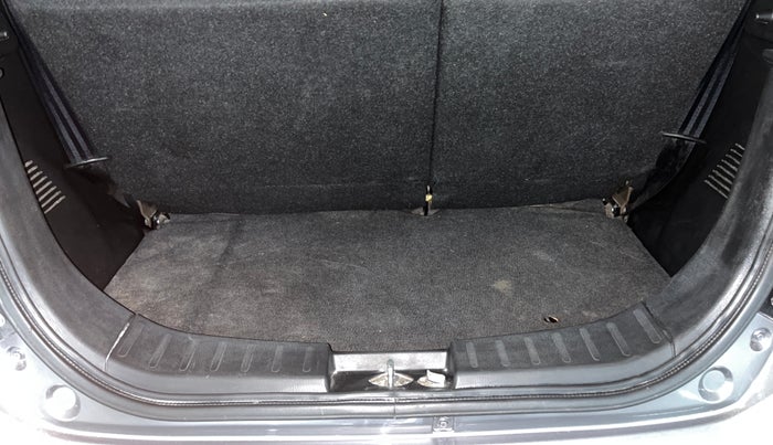 2015 Maruti Wagon R 1.0 LXI, Petrol, Manual, 29,804 km, Boot Inside