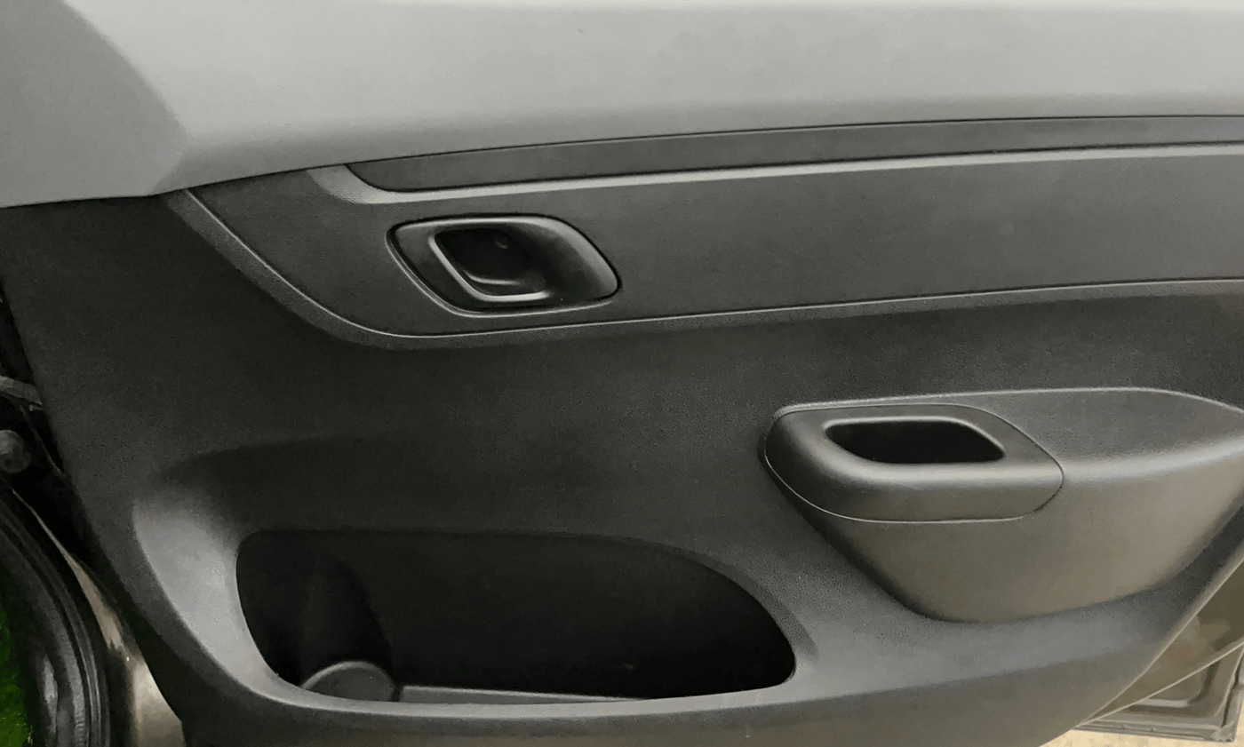 2021 Renault Kwid RXT 1.0 (O), Petrol, Manual, 36,103 km, Driver Side Door Panels Control