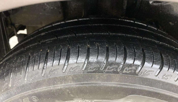 2018 Tata Tiago XZ PETROL, Petrol, Manual, 46,159 km, Right Rear Tyre Tread
