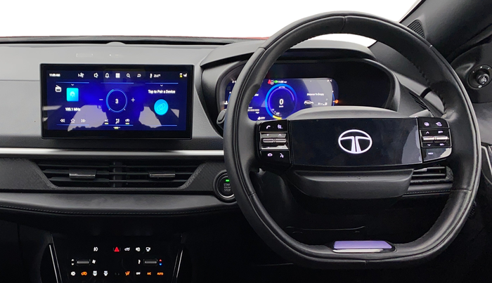 2023 Tata NEXON FEARLESS + SUNROOF DCA DUAL TONE 1.2 PETROL, Petrol, Automatic, 27,496 km, Steering Wheel Close Up