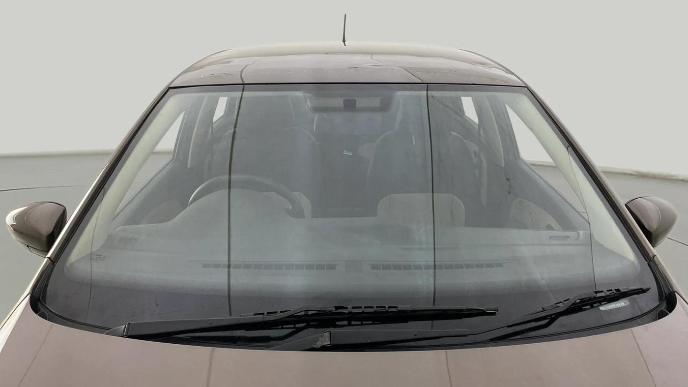 2017 Volkswagen Ameo COMFORTLINE PLUS 1.2L, Petrol, Manual, 74,205 km, Front Windshield